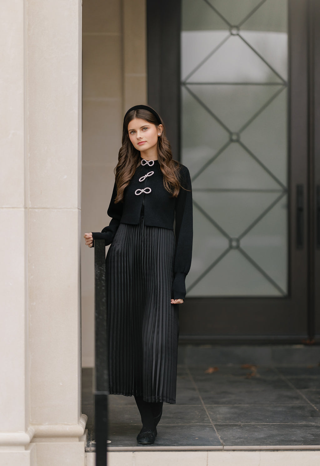 BLACK SILK PLEATED JUMPER